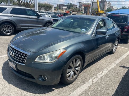 Used 2012 INFINITI M37 w/ Premium Pkg RWD image 2