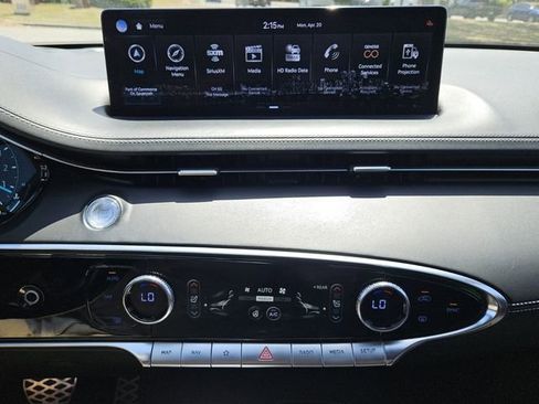 Used 2022 Genesis GV70 3.5T Sport w/ Sport Prestige Package AWD/4WD image 9