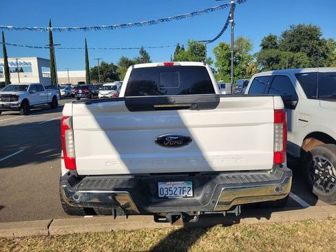 Used 2017 Ford F350 Lariat w/ Lariat Ultimate Package AWD/4WD image 4