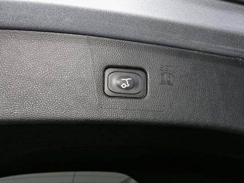 Used 2022 Ford Edge SEL w/ Convenience Package image 12