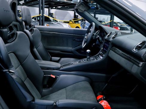 Used 2023 Porsche 718 Boxster Spyder image 21