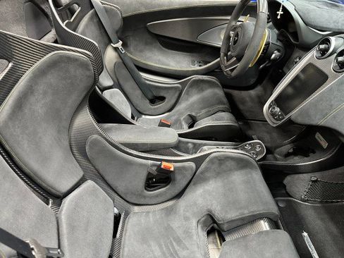 Used 2020 McLaren 600LT Spider RWD image 31
