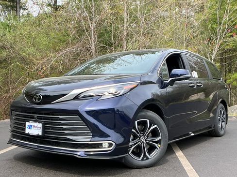 New 2026 Toyota Sienna Platinum AWD/4WD image 1