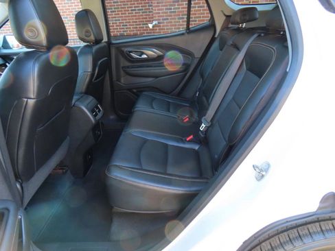 Used 2018 GMC Terrain SLT w/ Infotainment Package II image 18