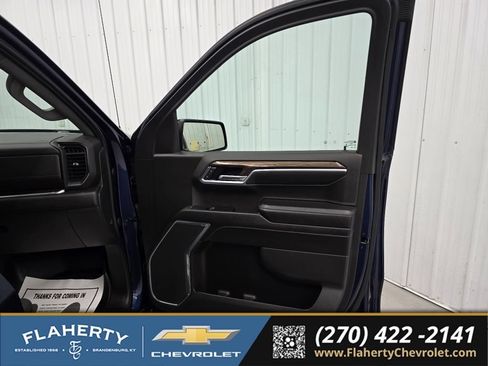 Used 2022 Chevrolet Silverado 1500 RST w/ Max Trailering Package AWD/4WD image 14