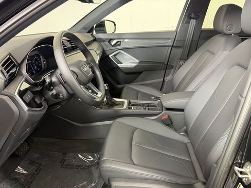 Used 2025 Audi Q3 2.0T Premium w/ Convenience Package AWD/4WD image 5