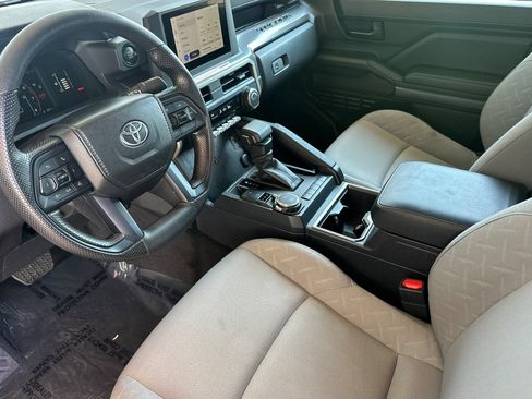 Certified 2024 Toyota Tacoma SR5 AWD/4WD image 11