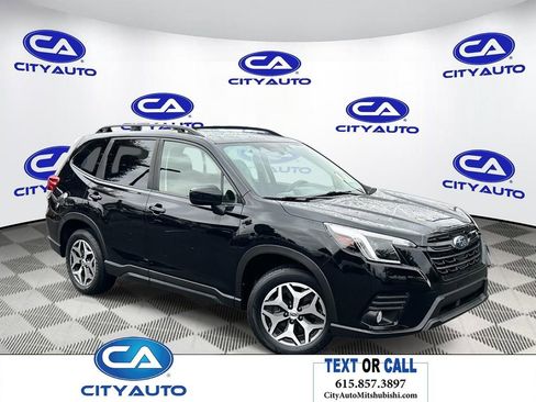 Used 2022 Subaru Forester Premium image 1