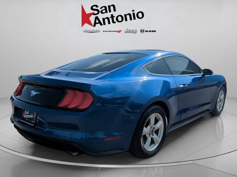 Used 2018 Ford Mustang Coupe RWD image 15