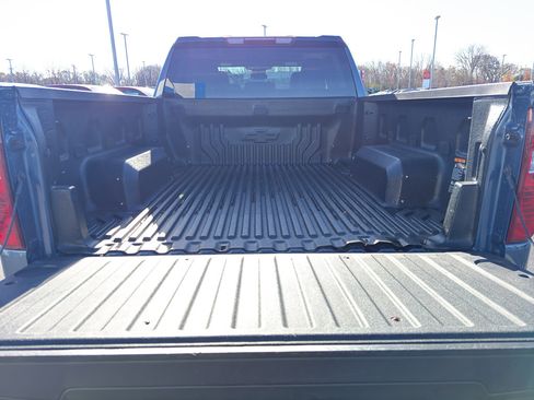 Used 2024 Chevrolet Silverado 1500 LT image 8