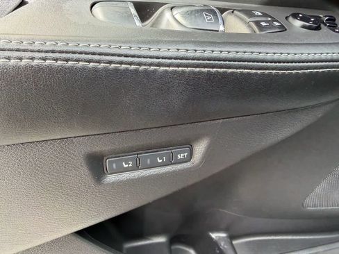 Used 2016 Nissan Murano Platinum w/ Platinum Technology Package FWD image 25