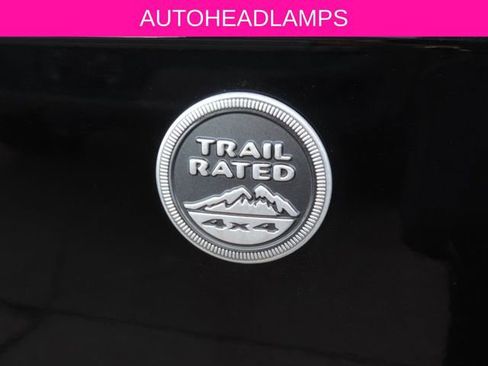 Used 2018 Jeep Wrangler Unlimited Rubicon w/ Connectivity Group image 13