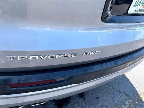 Used 2024 Chevrolet Traverse LT AWD/4WD image 6