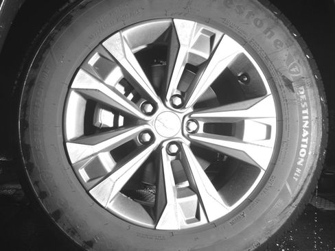 Used 2025 Chevrolet Equinox LT image 12