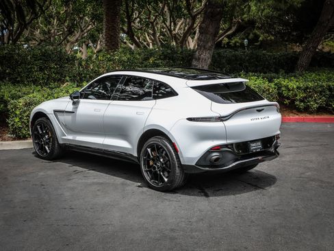 Used 2022 Aston Martin DBX AWD/4WD image 4
