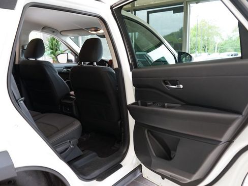 Used 2022 Nissan Pathfinder SV AWD/4WD image 46