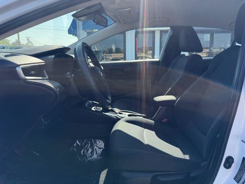 Used 2022 Toyota Corolla LE FWD image 11