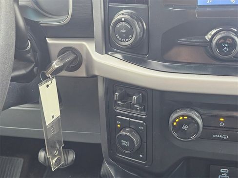 Used 2023 Ford F150 XLT w/ Trailer Tow Package image 17