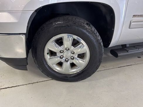 Used 2012 GMC Sierra 1500 SLT w/ SLT Convenience Package AWD/4WD image 31
