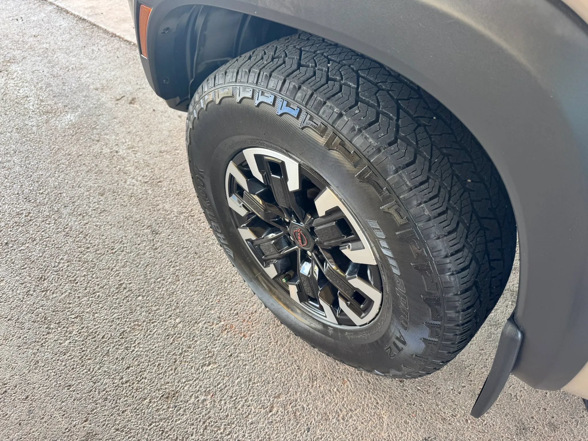 Used 2023 Nissan Frontier PRO-4X w/ Pro Convenience Package AWD/4WD image 30