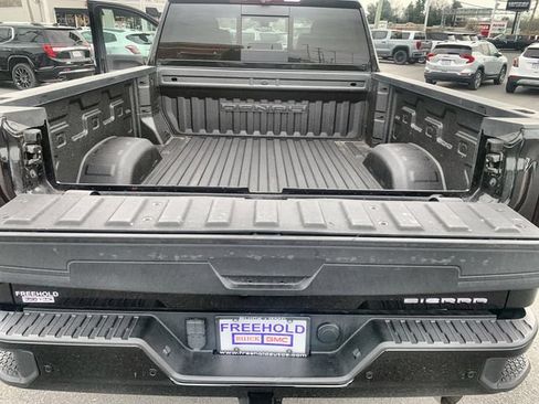 Used 2022 GMC Sierra 2500 Denali w/ Denali Ultimate Package AWD/4WD image 27