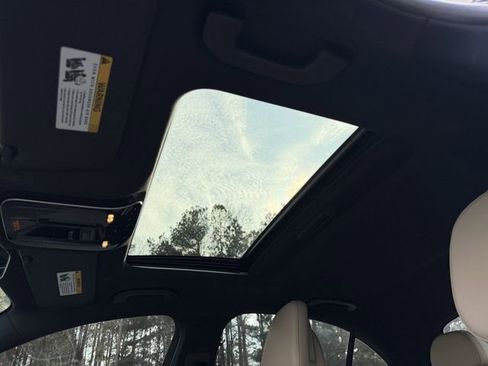 Used 2024 Mercedes-Benz C 300 Sedan image 21