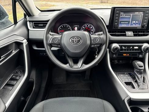 Used 2020 Toyota RAV4 LE image 30