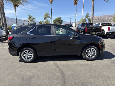 Used 2022 Chevrolet Equinox LT w/ LPO, Cargo Package FWD image 9