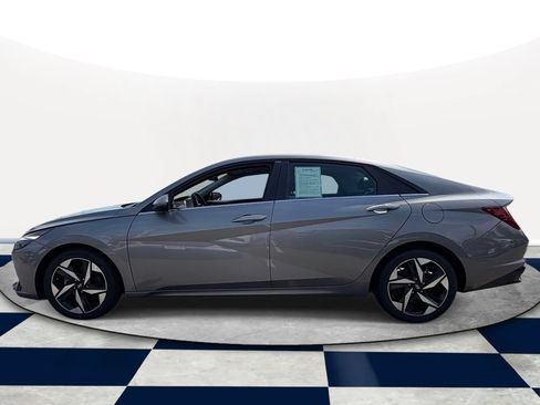 Certified 2023 Hyundai Elantra Limited w/ Cargo Package FWD image 3