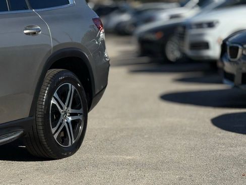 Used 2020 Mercedes-Benz GLS 450 4MATIC image 2