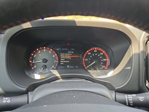 Used 2025 Nissan Frontier Pro-X w/ Pro Convenience Package RWD image 11