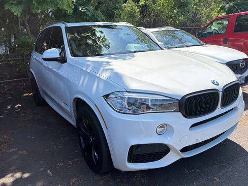 Used 2017 BMW X5 xDrive50i AWD/4WD image 2