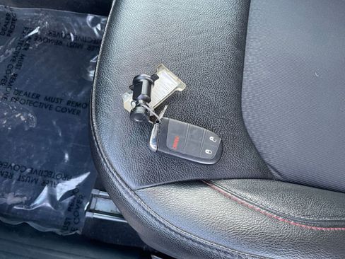 Used 2025 Jeep Compass Trailhawk image 21