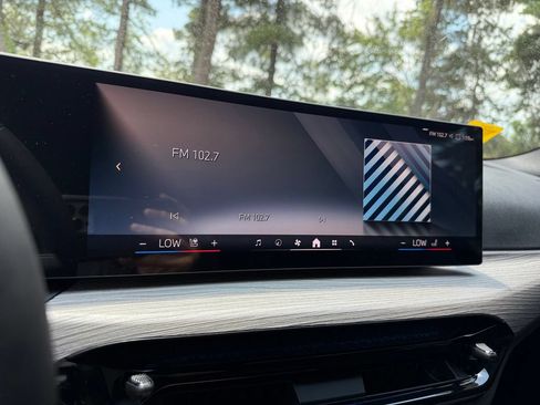 Used 2025 BMW i4 eDrive40 w/ Premium Package RWD image 19