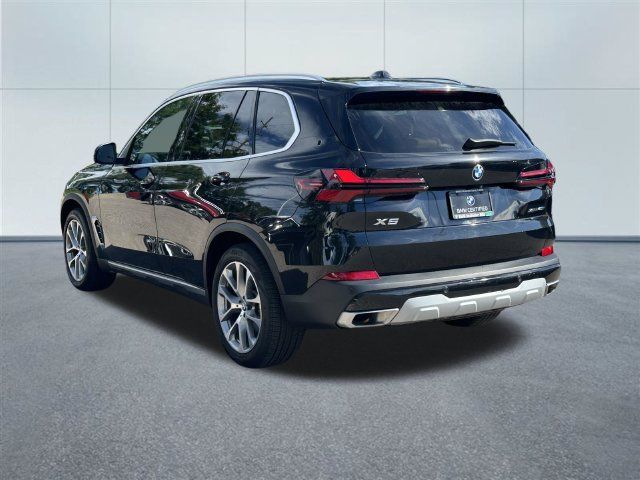 Certified 2024 BMW X5 xDrive40i w/ Premium Package AWD/4WD image 8