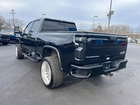 Used 2022 Chevrolet Silverado 2500 High Country w/ Z71 Off-Road Package image 3