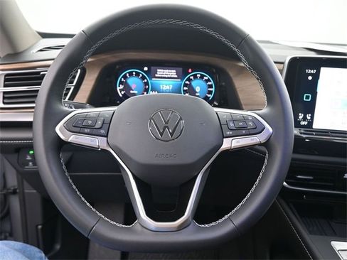 New 2026 Volkswagen Atlas SE image 28