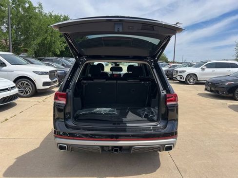 New 2026 Volkswagen Atlas Peak Edition AWD/4WD image 11