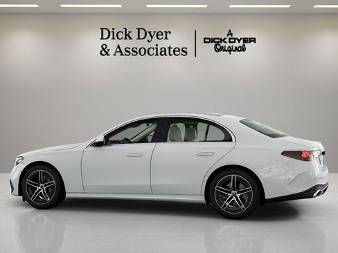 Used 2025 Mercedes-Benz E 350 Sedan image 10