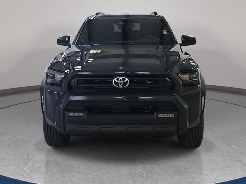 Used 2025 Toyota 4Runner SR5 AWD/4WD image 3