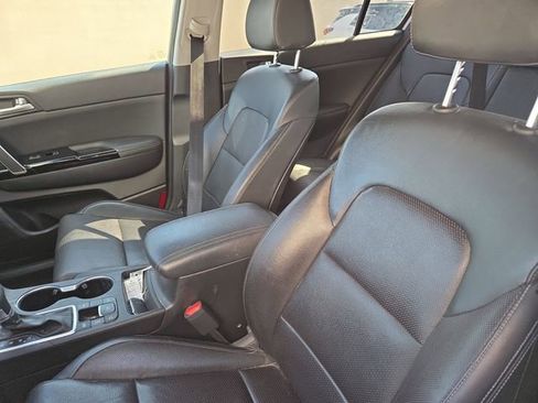 Used 2021 Kia Sportage EX w/ EX Technology Package AWD/4WD image 4