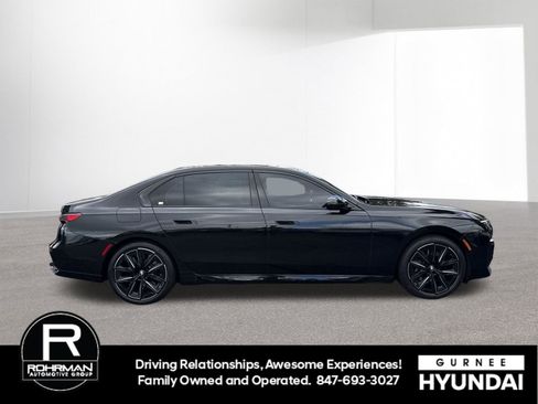 Used 2024 BMW 760i xDrive w/ Premium Package AWD/4WD image 10