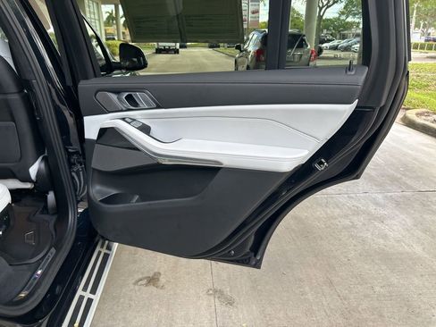 Used 2023 BMW X7 xDrive40i w/ Executive Package AWD/4WD image 32