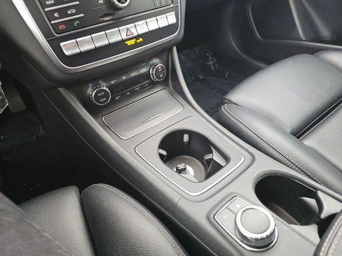 Used 2019 Mercedes-Benz GLA 250 4MATIC image 29