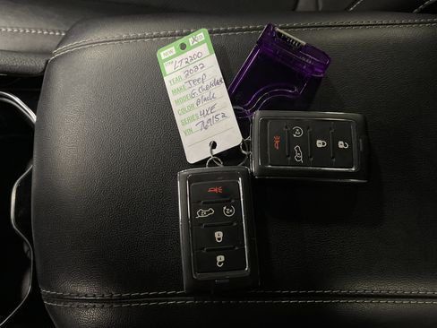 Used 2022 Jeep Grand Cherokee Limited 4xe w/ Luxury Tech Group II image 27