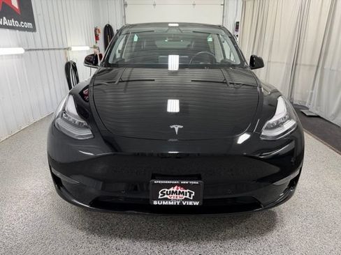 Used 2021 Tesla Model Y Long Range AWD/4WD image 2