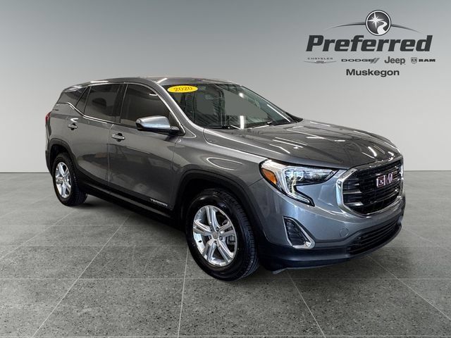 Used 2020 GMC Terrain SLE FWD image 1