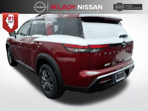 New 2026 Nissan Pathfinder SV image 5