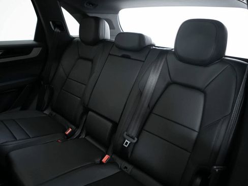 New 2026 Porsche Cayenne E-Hybrid AWD/4WD image 32