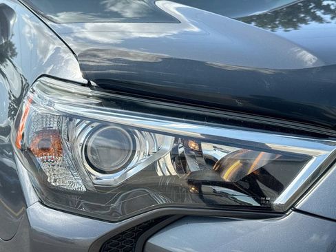 Used 2019 Toyota 4Runner SR5 Premium AWD/4WD image 36